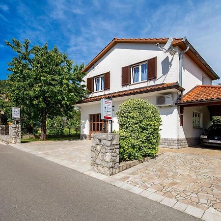 Nice Apartment In Rukavac With Kitchen Exteriör bild