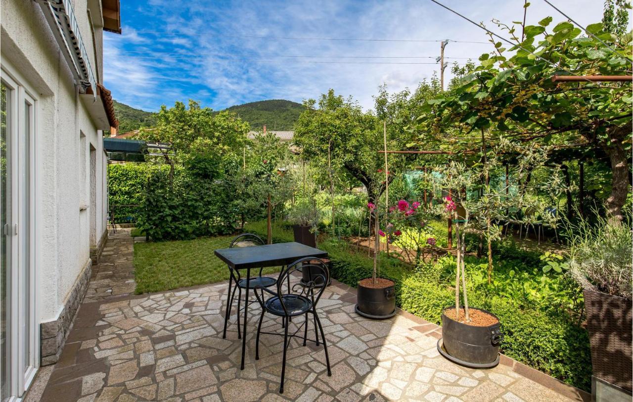 Nice Apartment In Rukavac With Kitchen Exteriör bild
