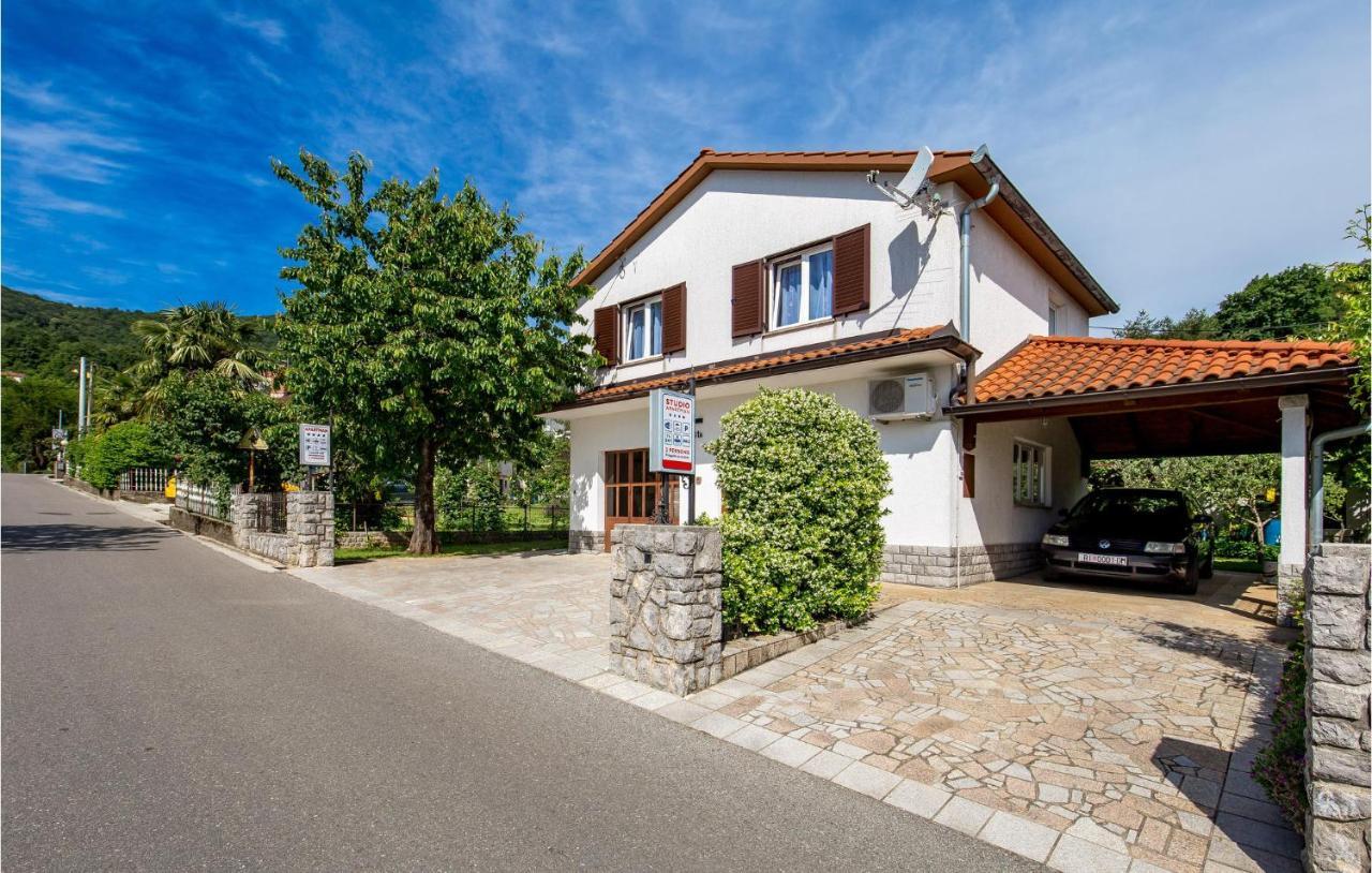 Nice Apartment In Rukavac With Kitchen Exteriör bild